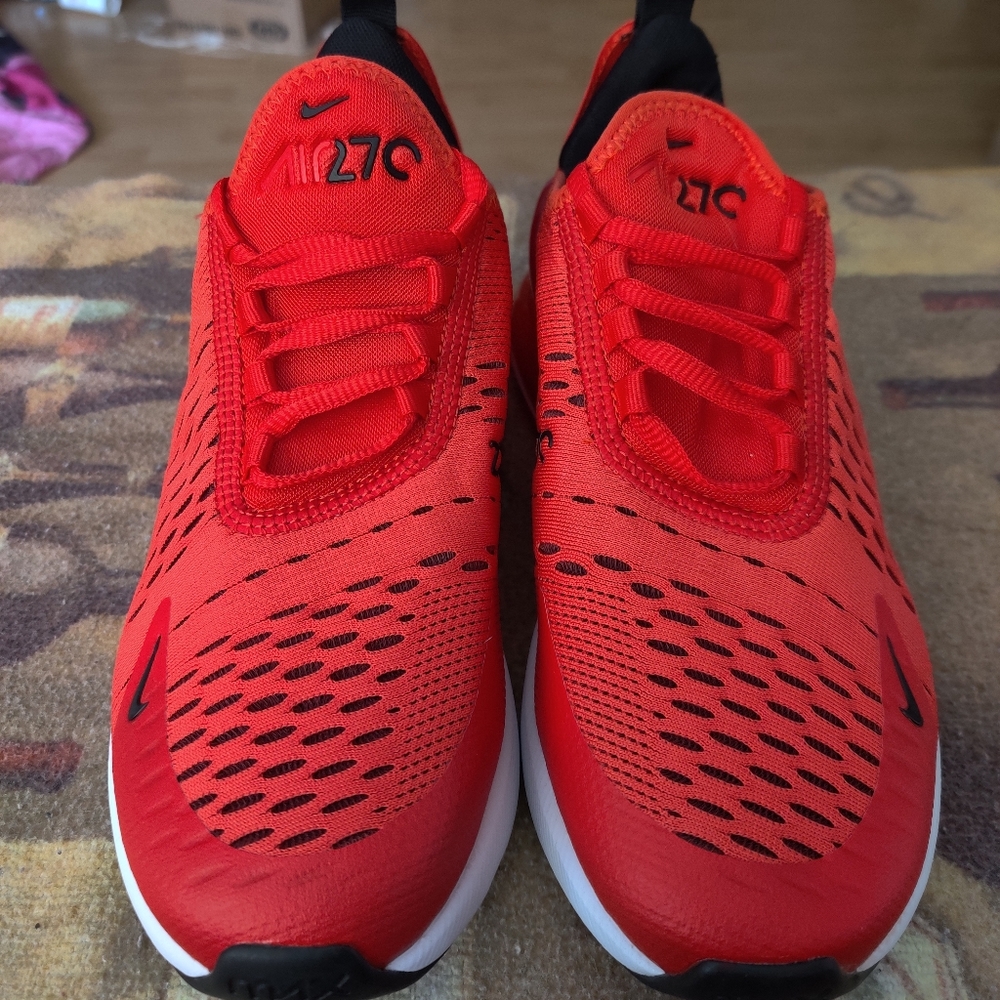 Boys Nike Air 270s